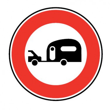 Panneau Accès interdit aux véhicules tractant une caravane ou une remorque - B9i